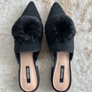 Kenzie slides with pouf size 9